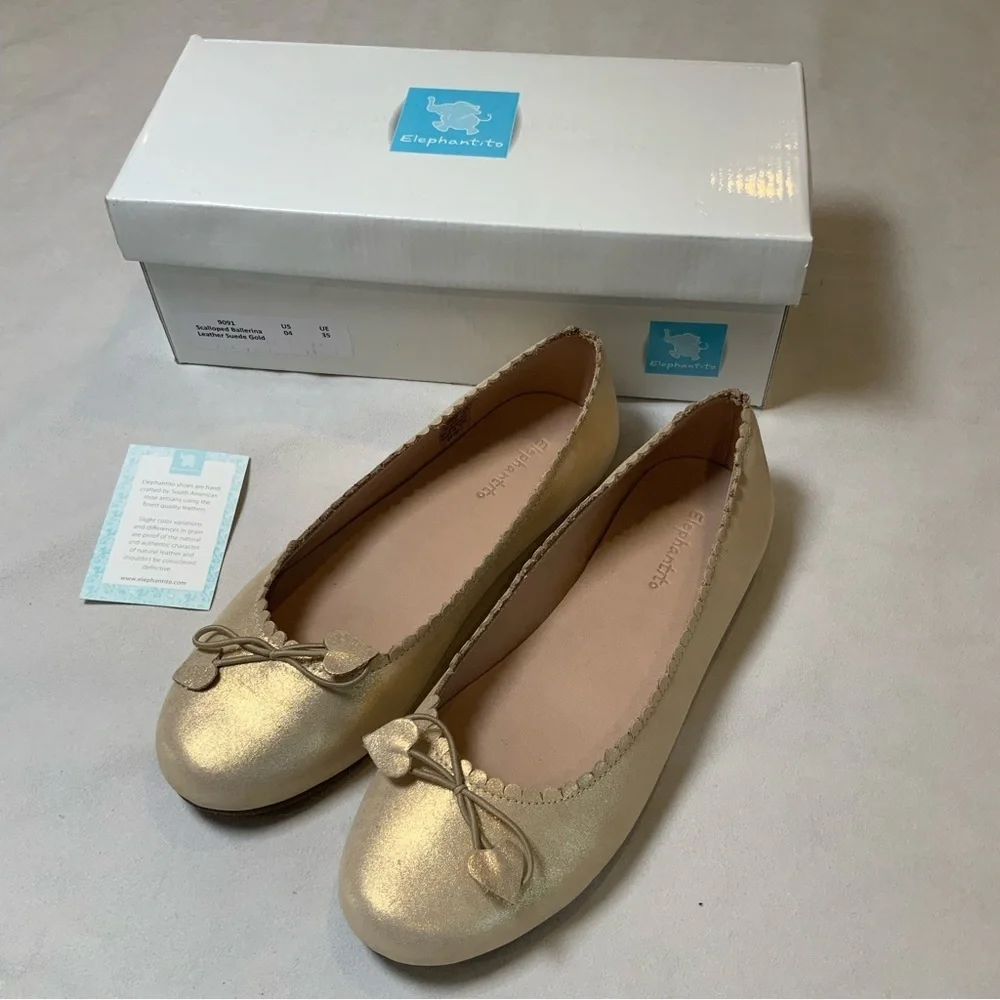 ELEPHANTITO SCALLOPED BALLERINA SUEDE GOLD.Size 4